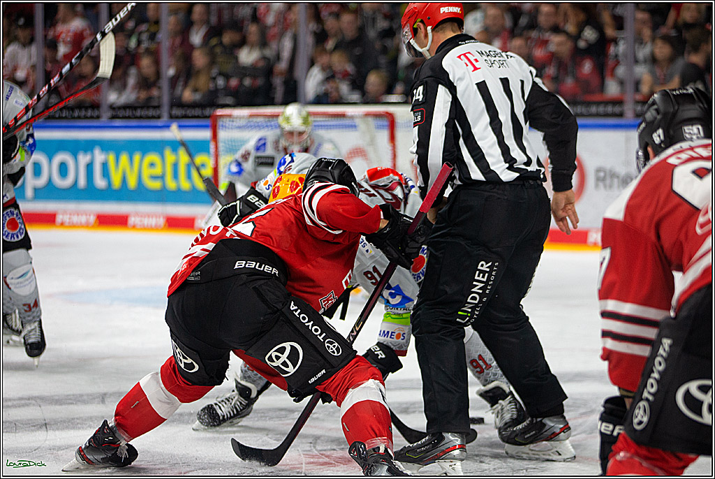 PENNY DEL; Koelner Haie- Fischtown Pinguins; Koeln, 04.10.2022